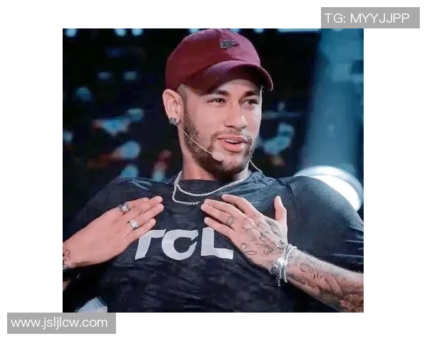 颜值与实力并存 足球界那些让人心动的帅气球星大盘点